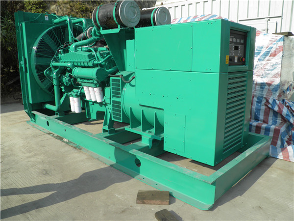 比如发电车出租-柴油发电机散热器怎样散热