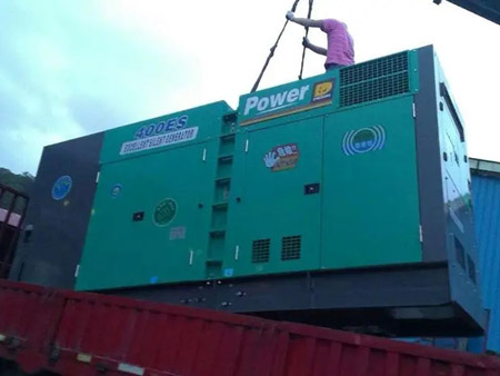 比如柴油发电机组转速不稳定时，如何对发动机进行维护？