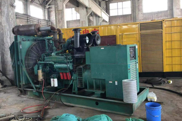 比如发电机组的空气滤清器应该如何保养？