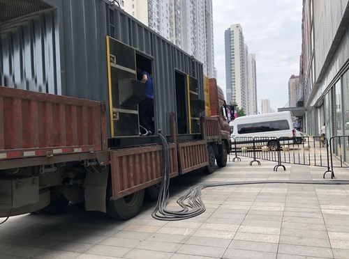 比如冷却液不足的情况下如何检查柴油发电机组？