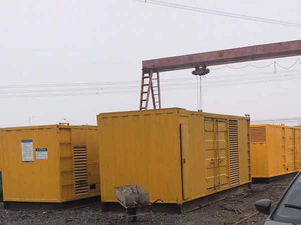 比如100kw柴油发电机组每小时油耗？